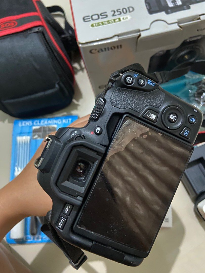 CANON 250D KIT 18-55MM IS STM WI-FI 4K 32GB on Carousell