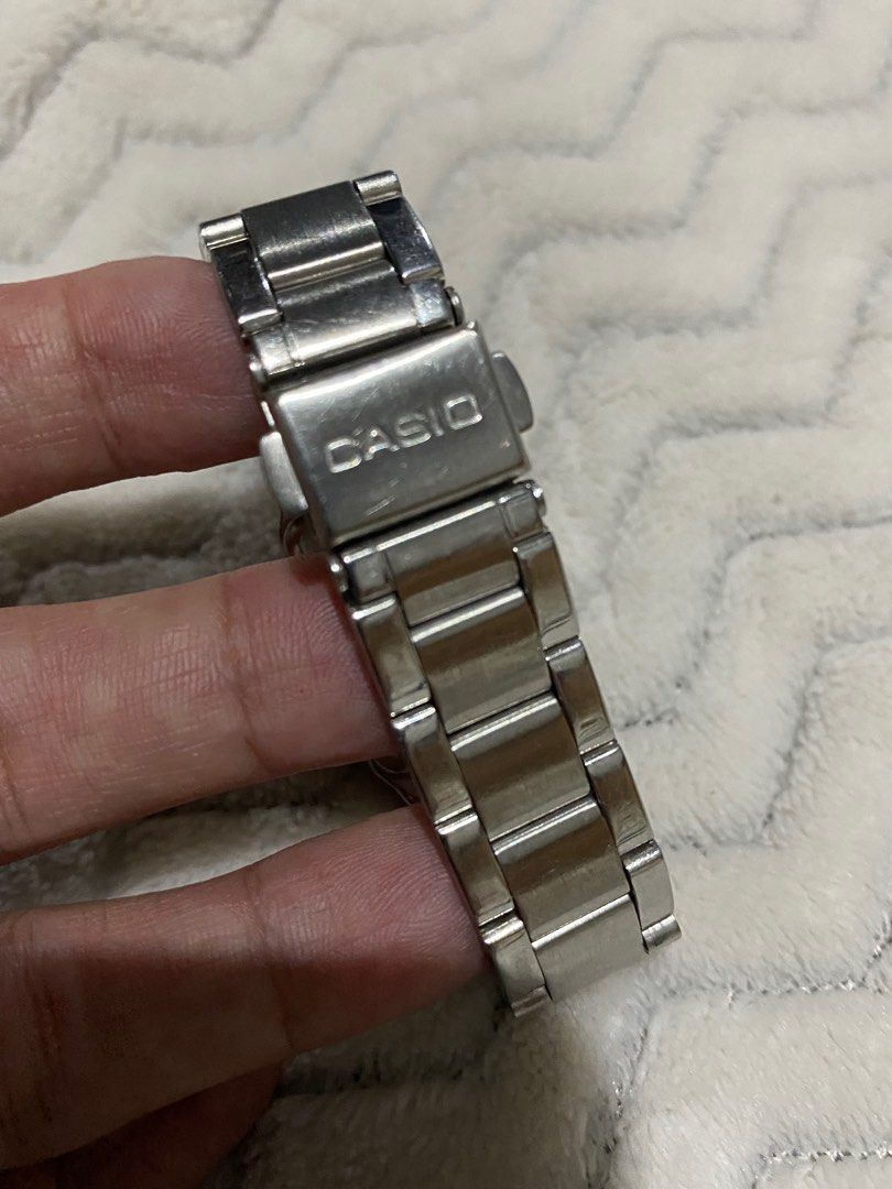 Casio Stainless Ladies Watxh (Category: Women's Watches) located in Quezon City. Submitted by roymachine (Listing ID 1241870777, Image 2). Description: Authentic Casio .