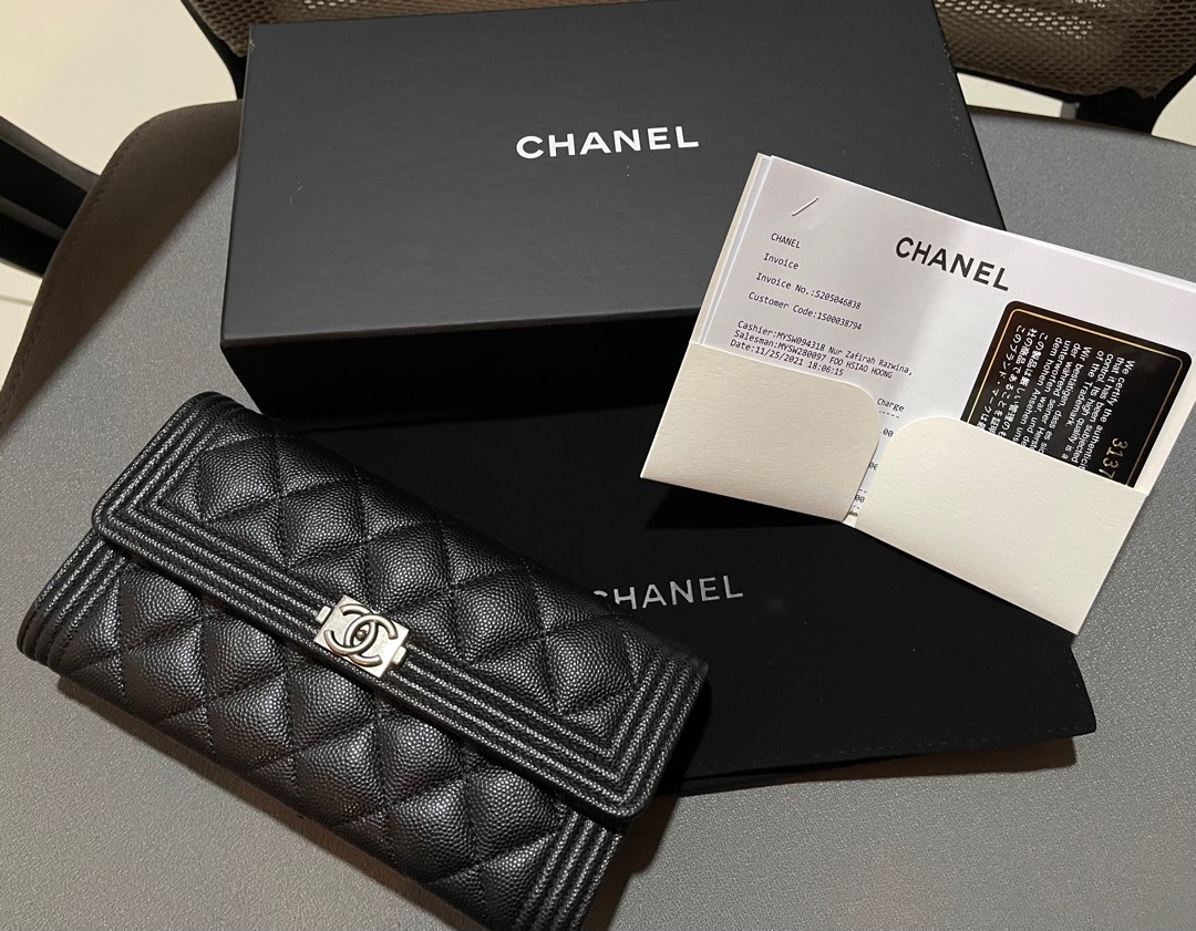 Chanel Leboy wallet Caviar, Luxury, Bags & Wallets on Carousell