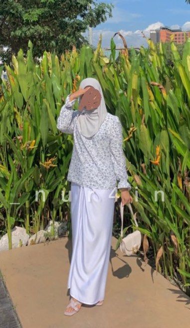 Chloe Kurung main image 0