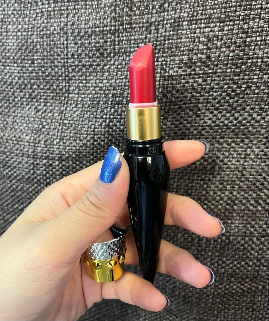 Rouge Louboutin Silky Satin On The Go - Satin lipstick - Rouge