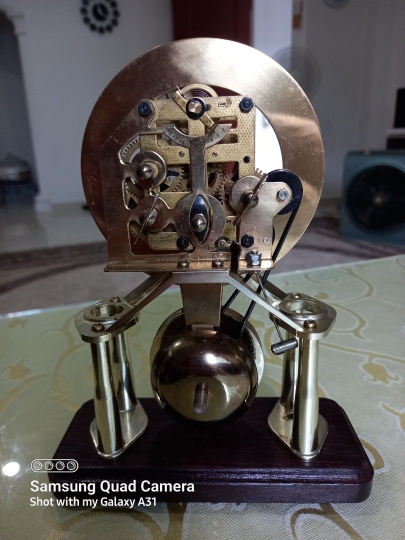 Clock for table, Furniture & Home Living, Home Decor, Clocks on Carousell