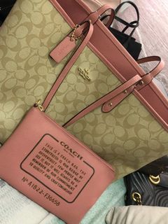 Coach Park Metro Tote Slovakia, Luxury, Bags & Wallets on Carousell