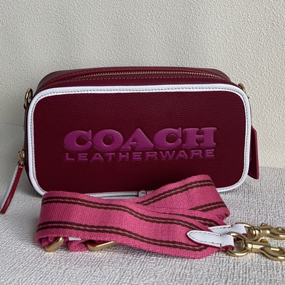 Coach Women’s Camera Sling Bag, Women's Fashion, Bags & Wallets, Cross