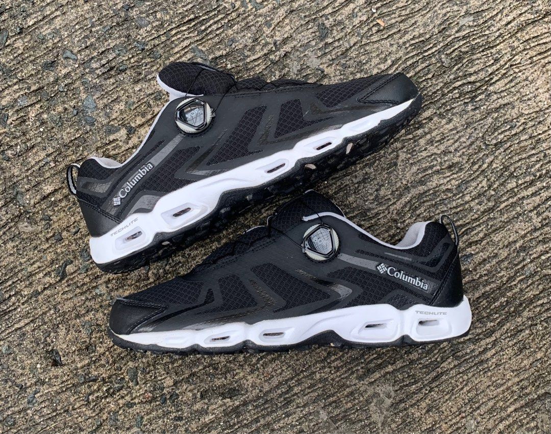 columbia techlite hiking shoes
