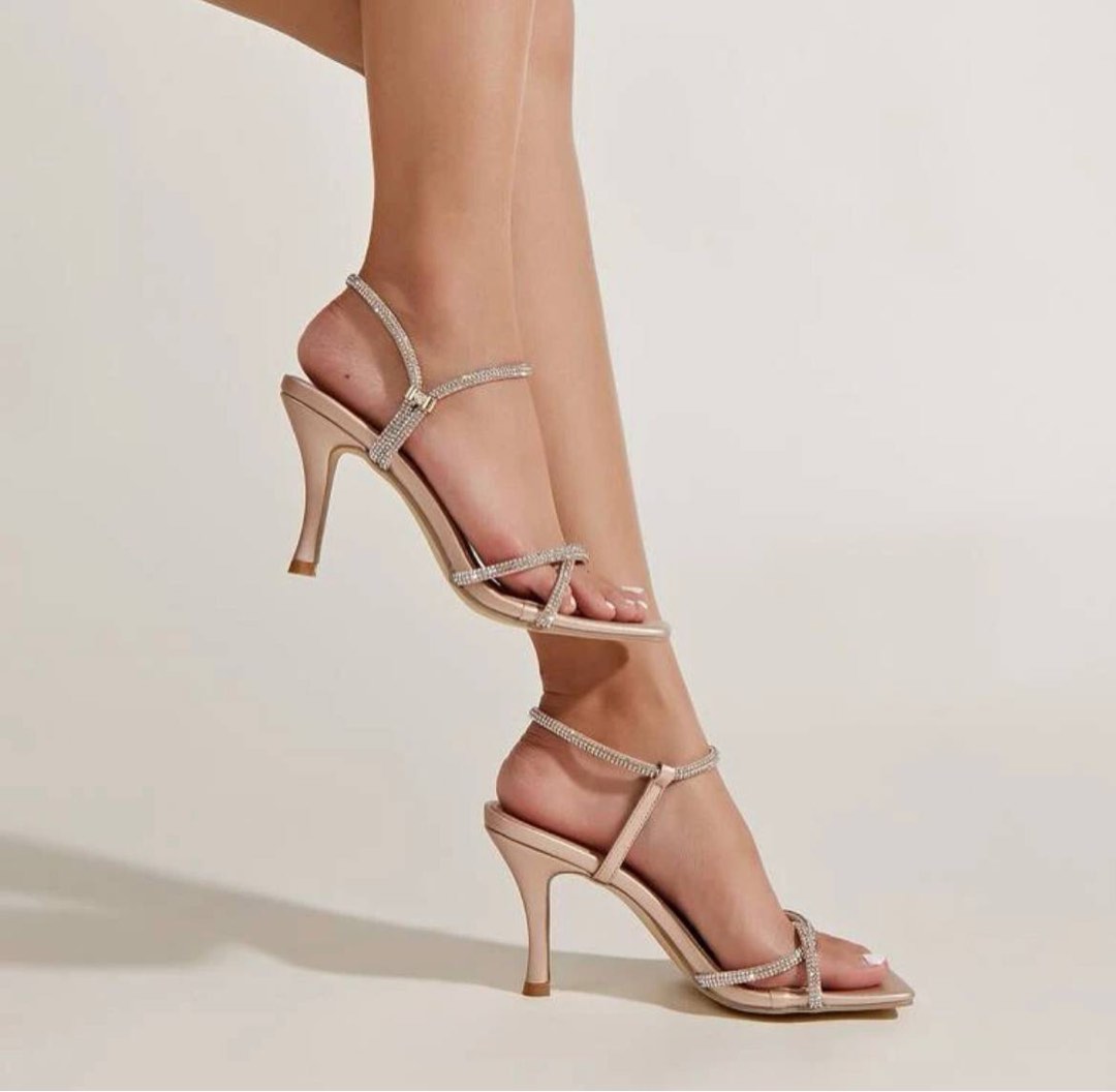 Gold criss cross top heels
