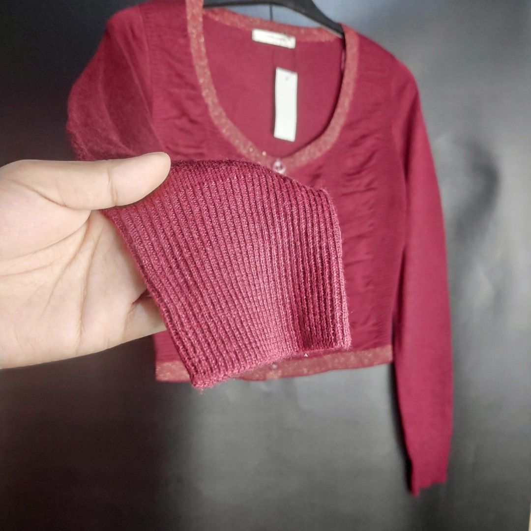 Crop Cardigan Valleygirl branded maroon on Carousell