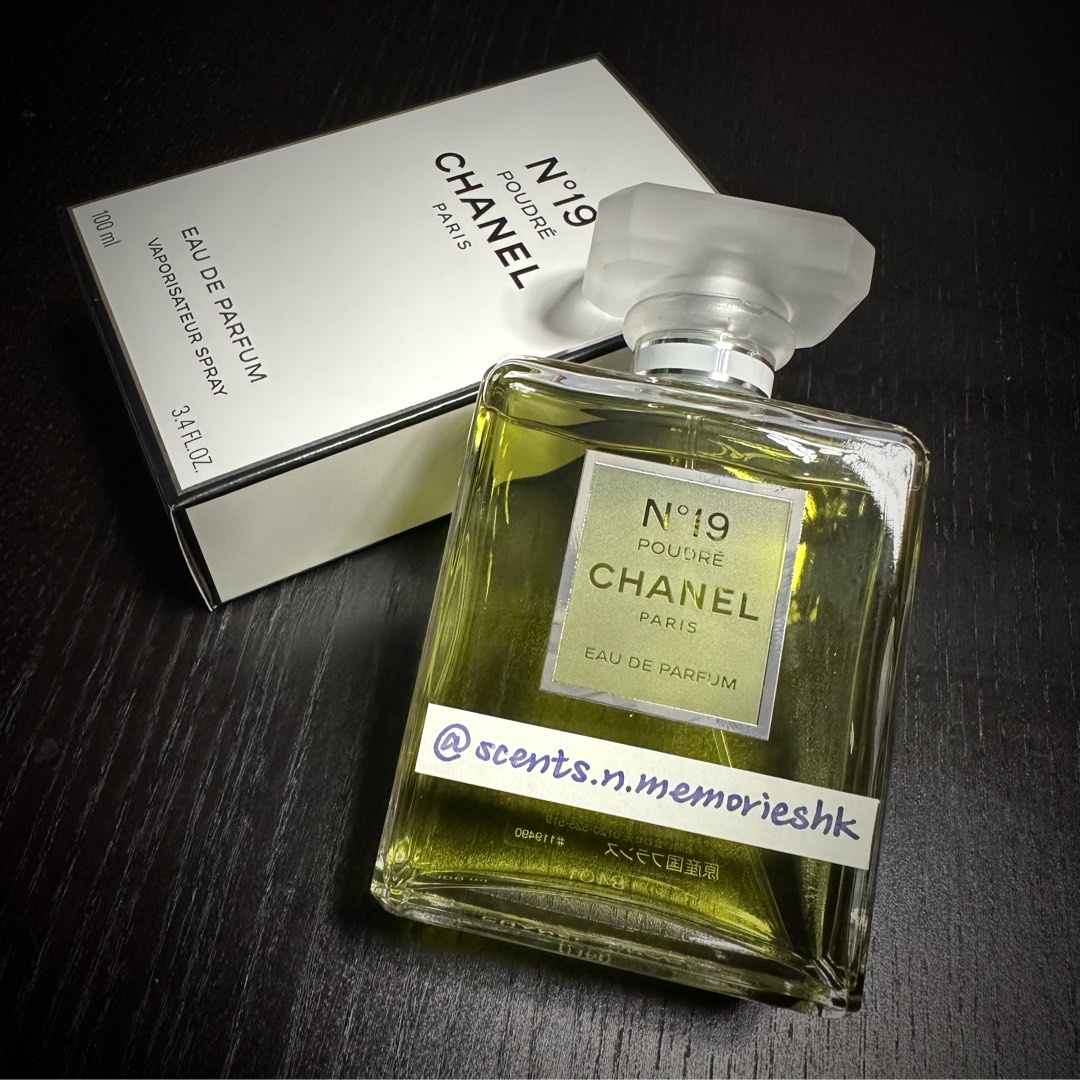 CHANEL N19 Poudré 50ml 香水 Chanel No 19 Poudre : Perfume Review