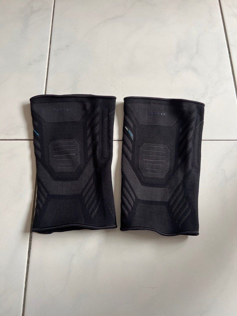 Decathlon Knee guard Tarmak, Health & Nutrition, Braces, Support