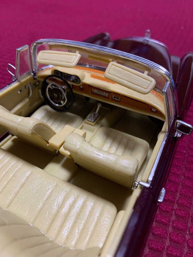 【特別訳あり特価】 Mercedes Diecast Benz Hobbies 1:18, Maisto (1966) 280SE ホビーラジコン