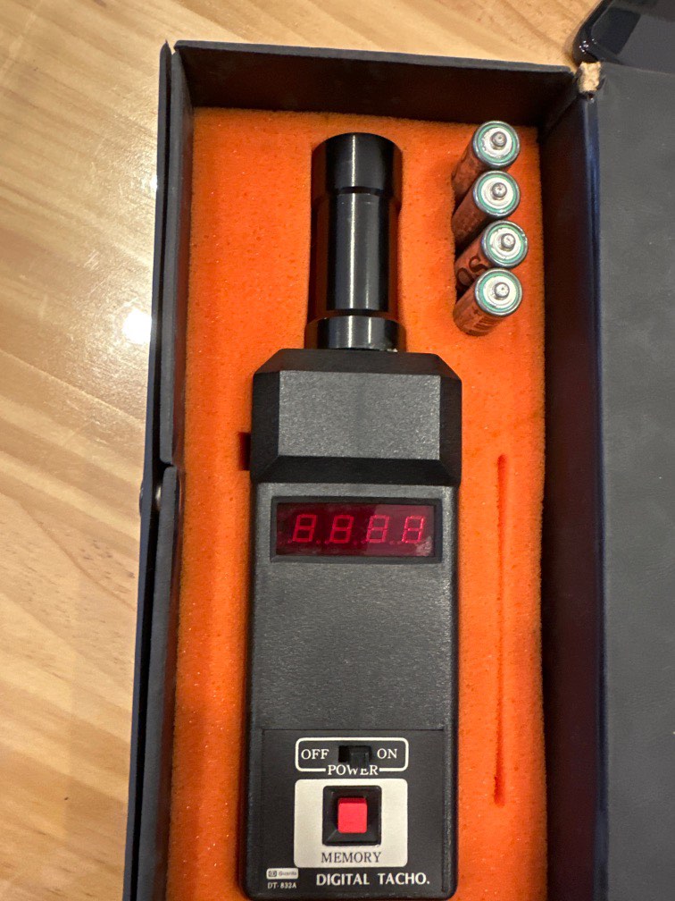 Digital tachometer, Furniture & Home Living, Home Improvement