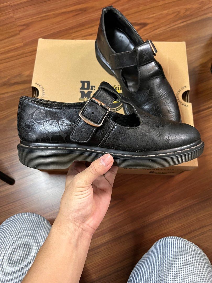 Dr martens hot sale polley emboss