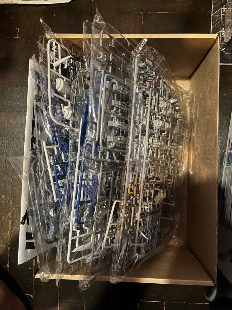 [priced to clear] Dragon Momoko Tallgeese II [MIB] (MG 1/100 scale Not Bandai Tallgeese 2 OZ-00MS II) (Category: Gundam Model Kits) located in Singapore. Submitted by wen.jie (Listing ID 1241863203, Image 2). Description: Brand new not assembled. Rare kit from the discontinued Dragon Momoko..