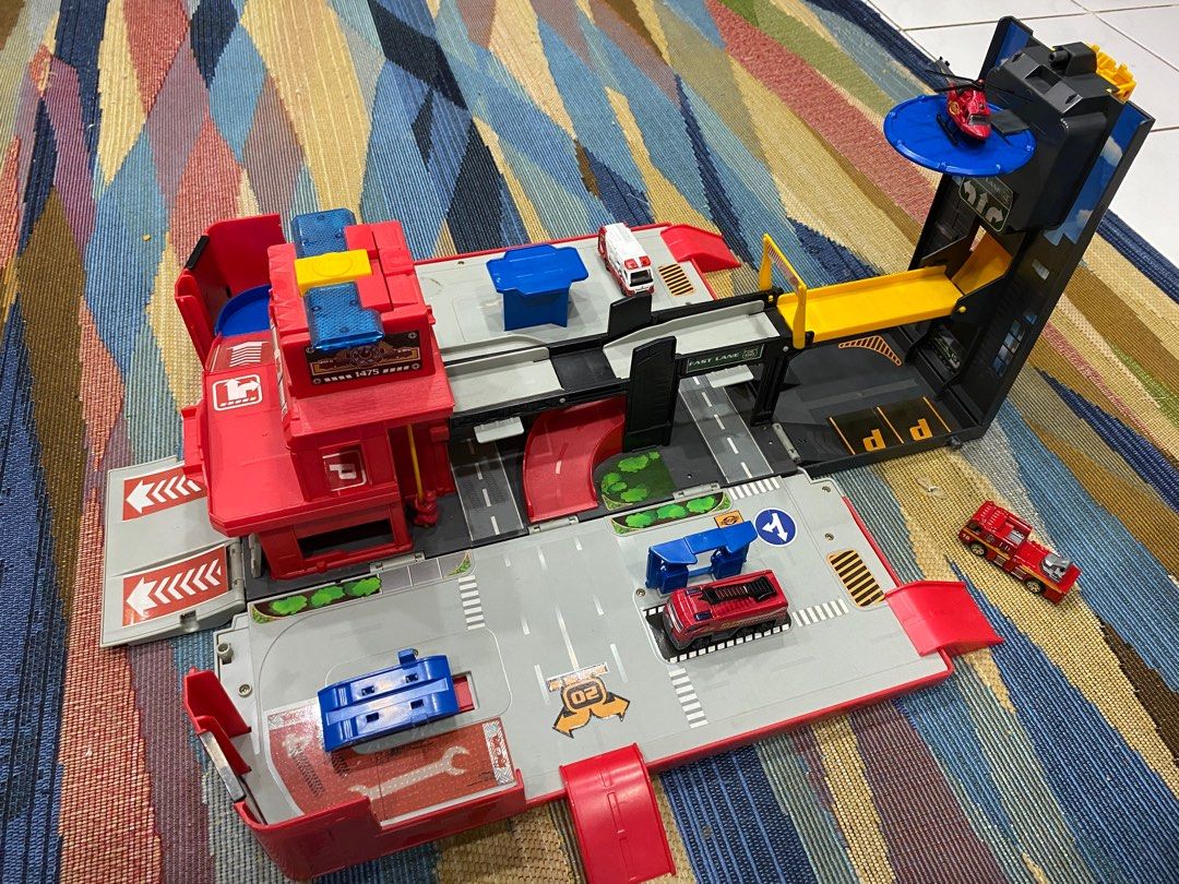 Fastlane 2 in 1 Fire City Playset, Hobbies & Toys, Toys & Games on