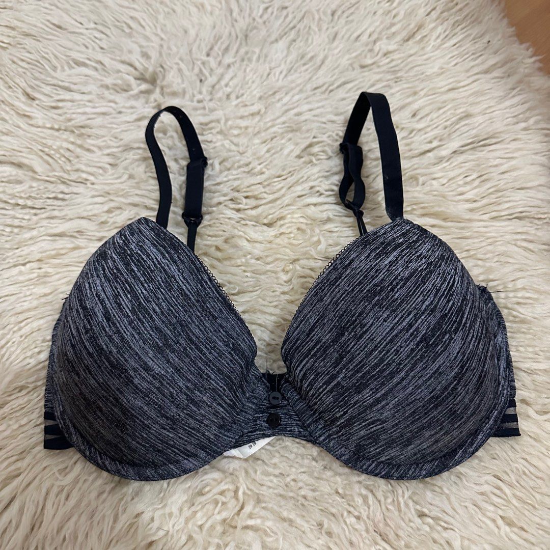F&F 34C on tag Sister sizes: 36B, 32D Thin Pads  Underwire Adjustable  Strap Back closure All items are from US Bale., Women's Fashion,  Undergarments & Loungewear on Carousell