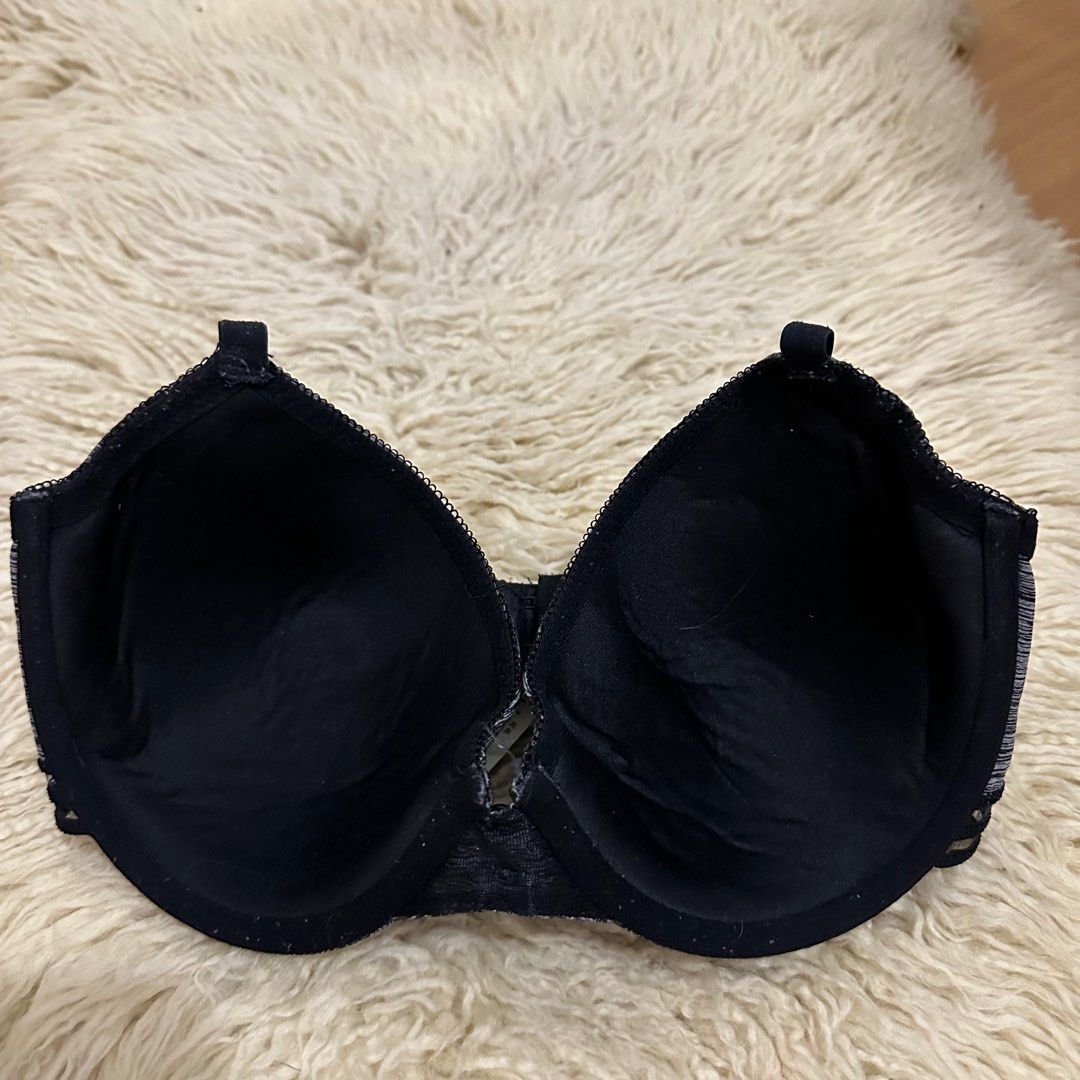 Black Bra 34A on tag Sister Size: 32B Thin Pads | Underwire Adjustable  strap | multi-way Back closure Php150 All items are from US Bale.