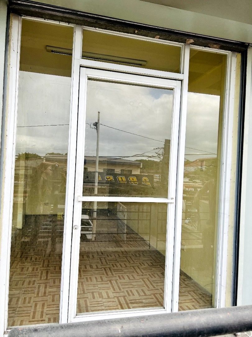 FOR RENT Commercial Units (Category: Commercial) located in Manila. Submitted by olxph_731832994 (Listing ID 1241870514, Image 3). Description: Description * Commercial Units (2nd floor) * With Sliding glass door * With 24 hours CCTV Surveillance * With CR and kitchen area * With Own Meralco meter * With 24 hours deepwell water supply * 1 month advance 2 months deposit 1 month security bond * Beside BDO Bank * Along Marcos Alvarez Avenue, Talon 5
