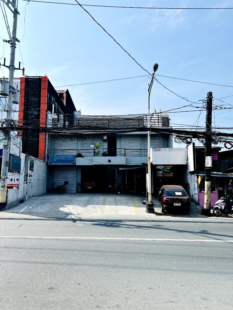 FOR RENT Commercial Units (Category: Commercial) located in Manila. Submitted by olxph_731832994 (Listing ID 1241870514, Image 2). Description: Description * Commercial Units (2nd floor) * With Sliding glass door * With 24 hours CCTV Surveillance * With CR and kitchen area * With Own Meralco meter * With 24 hours deepwell water supply * 1 month advance 2 months deposit 1 month security bond * Beside BDO Bank * Along Marcos Alvarez Avenue, Talon 5