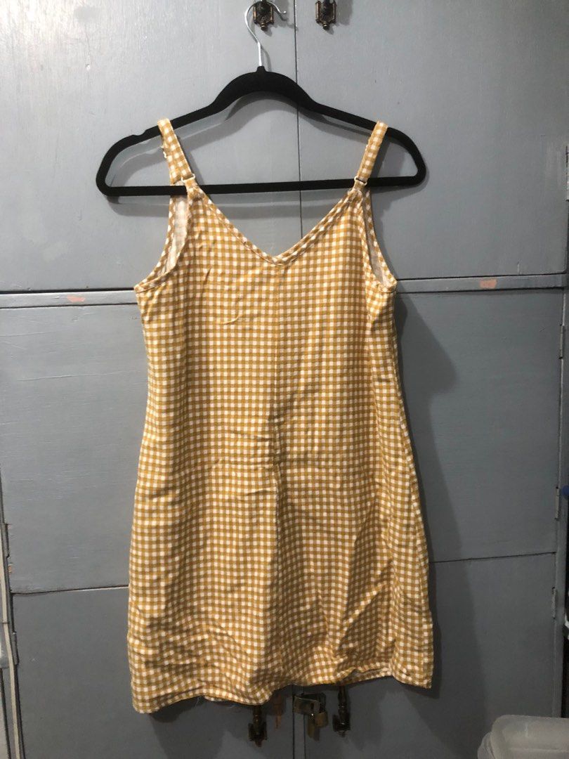 Cotton On Gingham Yellow Dress (Category: Dresses) located in Manila. Submitted by Joymee (Listing ID 1241902041, Image 3). Description: Cute summer dress! .