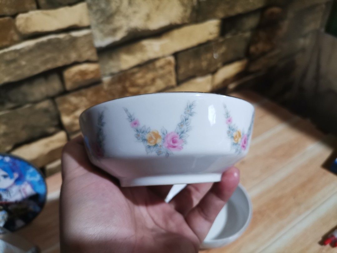 Glory China Bowl set (Porcelain) (Category: Dinnerware & Cutlery) located in Taguig. Submitted by lae.onlineshop (Listing ID 1241935450, Image 2). Description: Glory China Bowls (Porcelain) Set of 4 Issue: Zero to minimal faded silver linings This item is from Japan Surplus so please limit your expectations. WHAT YOU SEE IS WHAT YOU GET. Shopee checkout available. TRANSACTION FEES APPLY. MOP: Gcash/Unionbank only MOD: REGULAR JNT/Shopee checkout/