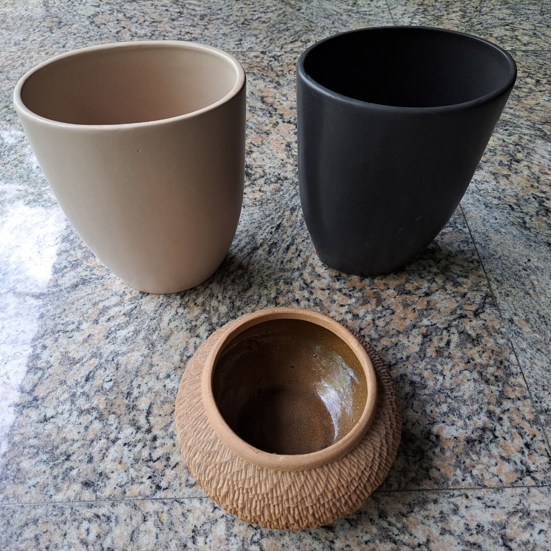 Green and White Oval Vases and Earth-color Vase, Furniture & Home ...