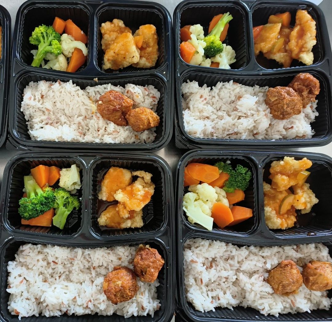 Halal Healthier Bento Box, Food & Drinks, Local Eats on Carousell