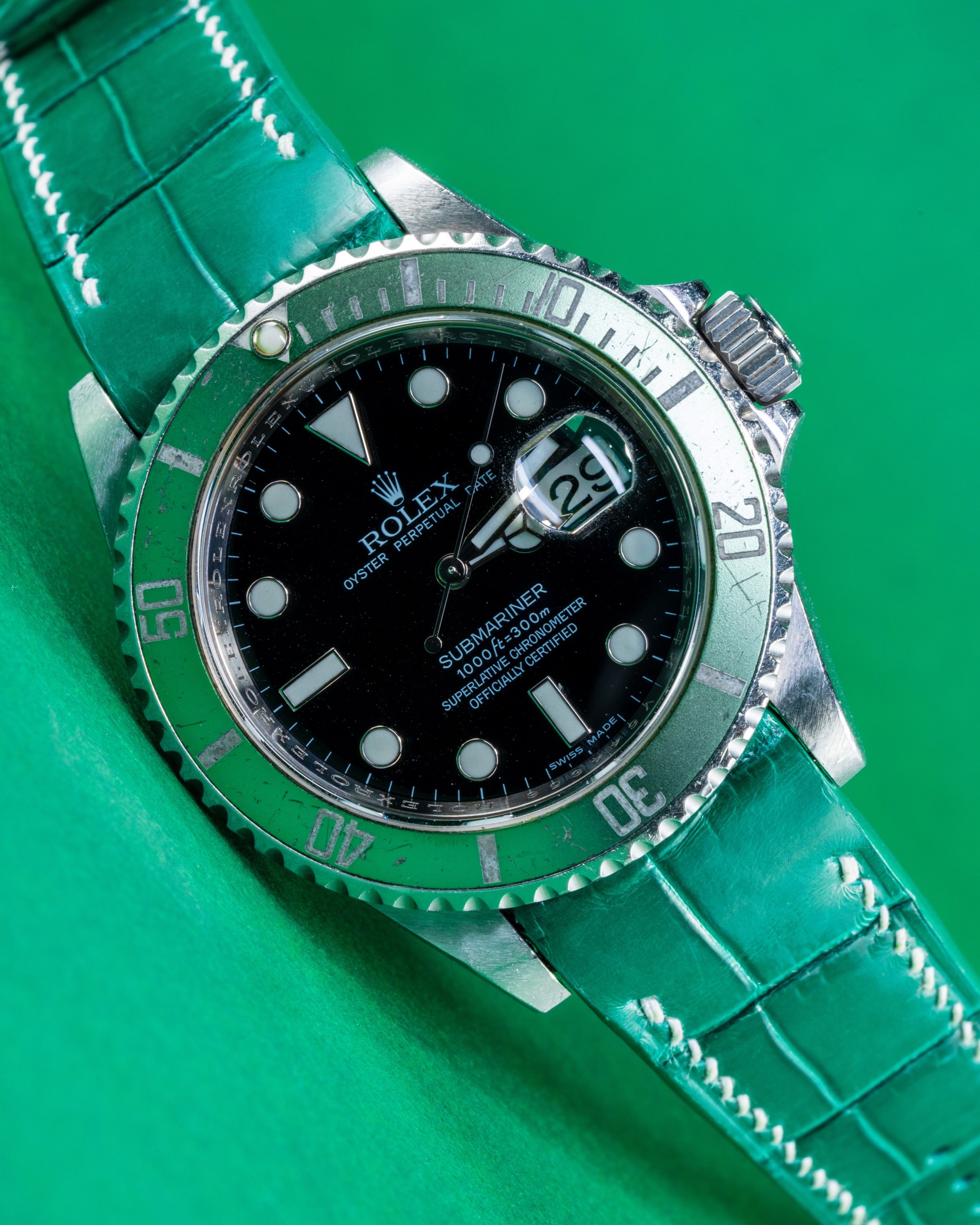 Rolex submariner emerald store green