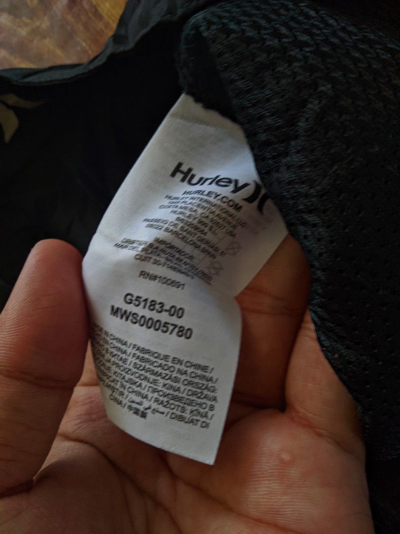 Hurley Shorts Men s Fashion Bottoms Shorts on Carousell