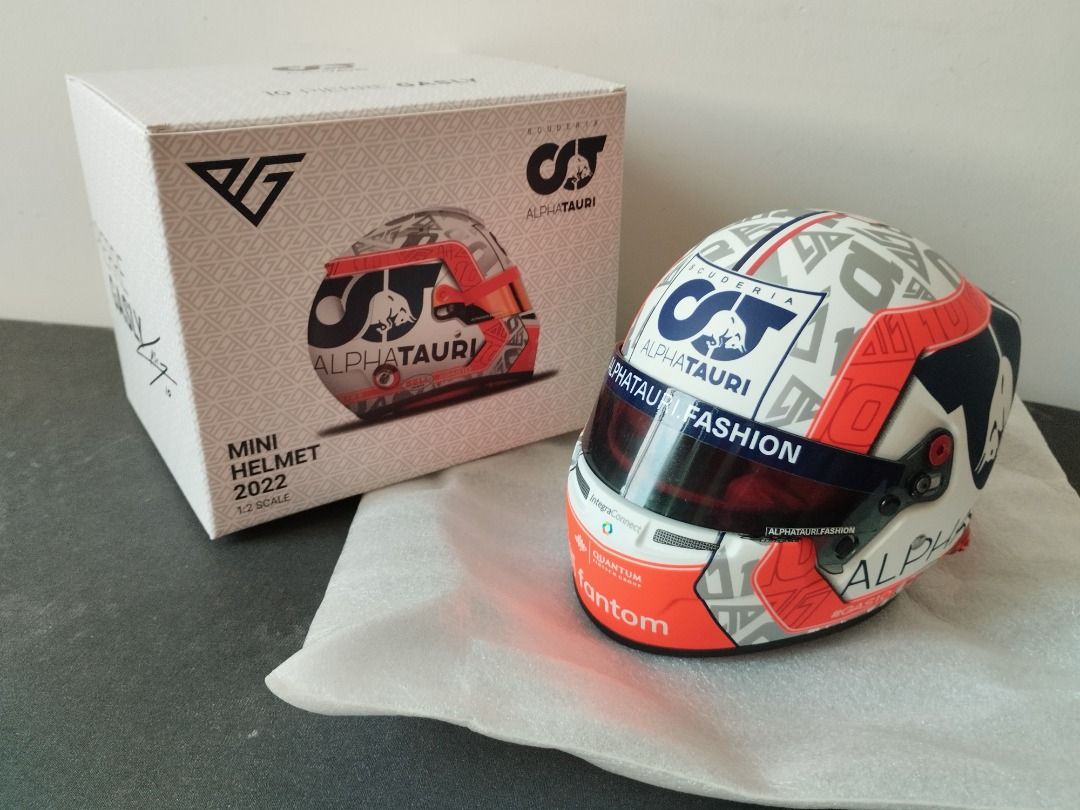 (in stock) Pierre Gasly F1 1/2 scale 2022 Alpha Tauri (Red Bull) Honda