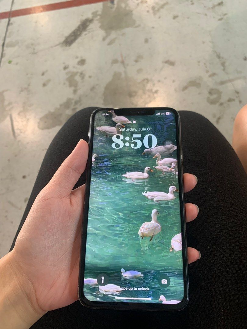 Iphone 11 Pro Max 256GB (Category: iPhone 11 Series) located in Quezon City. Submitted by officialfullcart (Listing ID 1241756716, Image 3). Description: Bought December 2019 First Owner No Issues 80% Battery Health True Tone working Face ID working No icloud issue Factory Unlocked US Variant Inclusions: Box and Cases No to low ballers; unit is good as new Meet-ups only..
