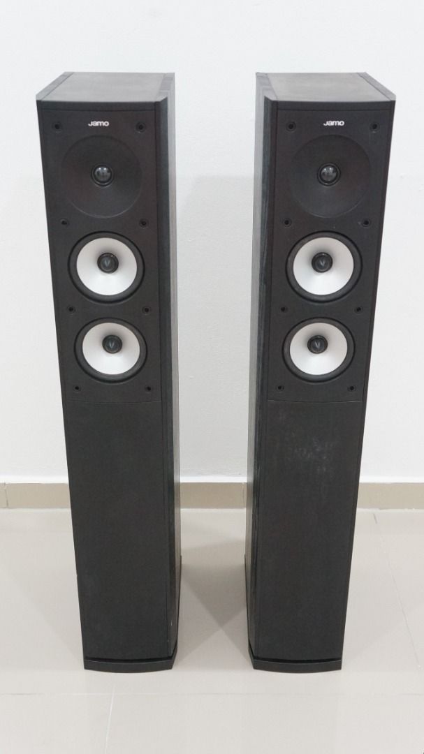 Jamo S626 3 Way Floorstanding Speakers with side Woofer