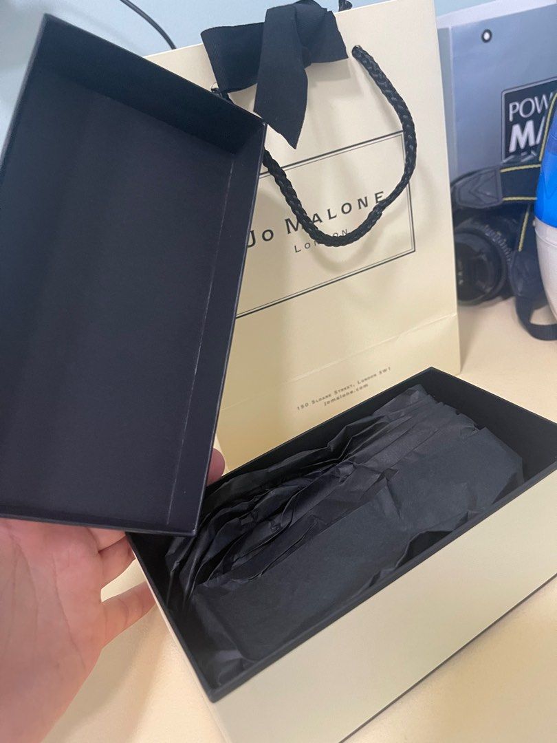 Jo Malone London PAPER BAG AND BOX ONLY (Category: Luxury Bags & Wallets) located in Manila. Submitted by luvluvpreluv (Listing ID 1241857773, Image 3). Description: ORIGINAL AUTHENTIC JO MALONE PERFUME BOX AND PAPER BAG ONLY with ribbons and the black papers (NOT INCLUDED PO SI PERFUME HA, THE BOX AND PAPER BAG ONLY PO PLEASE SEE THE PHOTOS).
