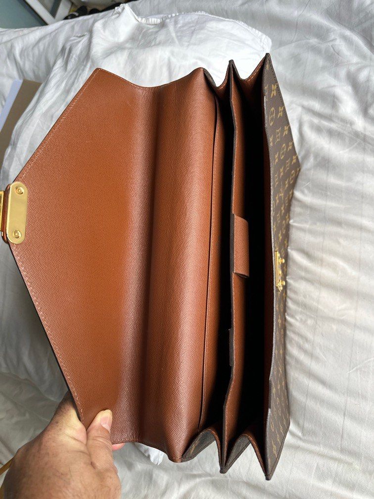 LOUIS VUITTON BRIEFCASE. NEW LOCK FROM LOUIS VUITTON - REDUCED!!! (Category: Luxury Bags & Wallets) located in Makati City. Submitted by docterusa (Listing ID 1241761540, Image 2). Description: Louis Vuitton briefcase Lock mechanism is brand new and still in plastic. Comes with keys 100% authentic..