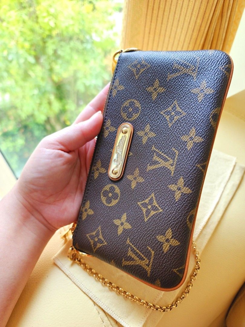 Louis Vuitton LV Gold Chain Short Sling Small Bag, Luxury, Bags & Wallets  on Carousell