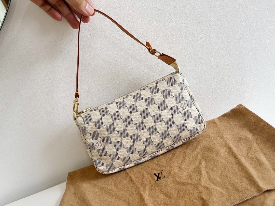 Louis Vuitton LV Vintage Azur Pochette Accessoires Shoulder