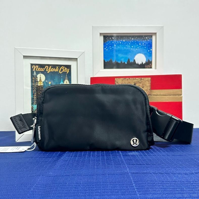 LULU LEMON EVERYWHERE BELT BAG UPDATED VERSION, VOLUME 1L