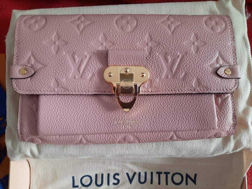 LV Vavin Chain Wallet (Category: Luxury Bags & Wallets) located in Cagayan de Oro. Submitted by bengieee (Listing ID 1241798530, Image 1). Description: .