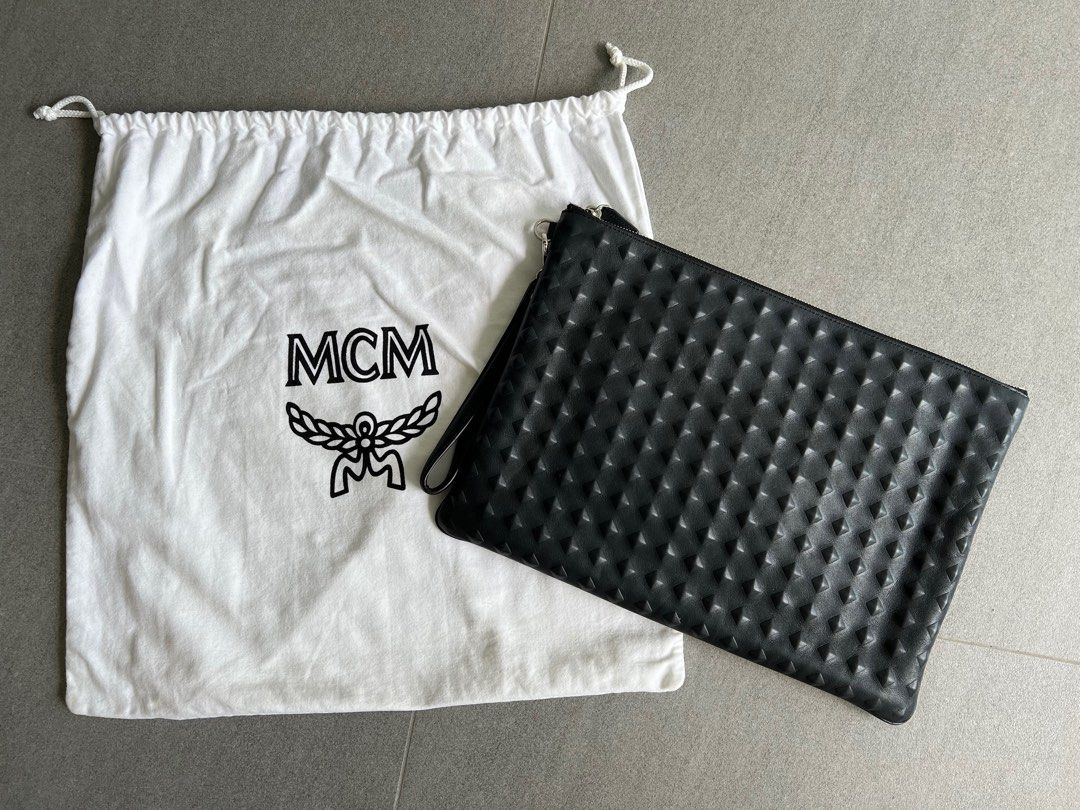 White mcm clearance clutch