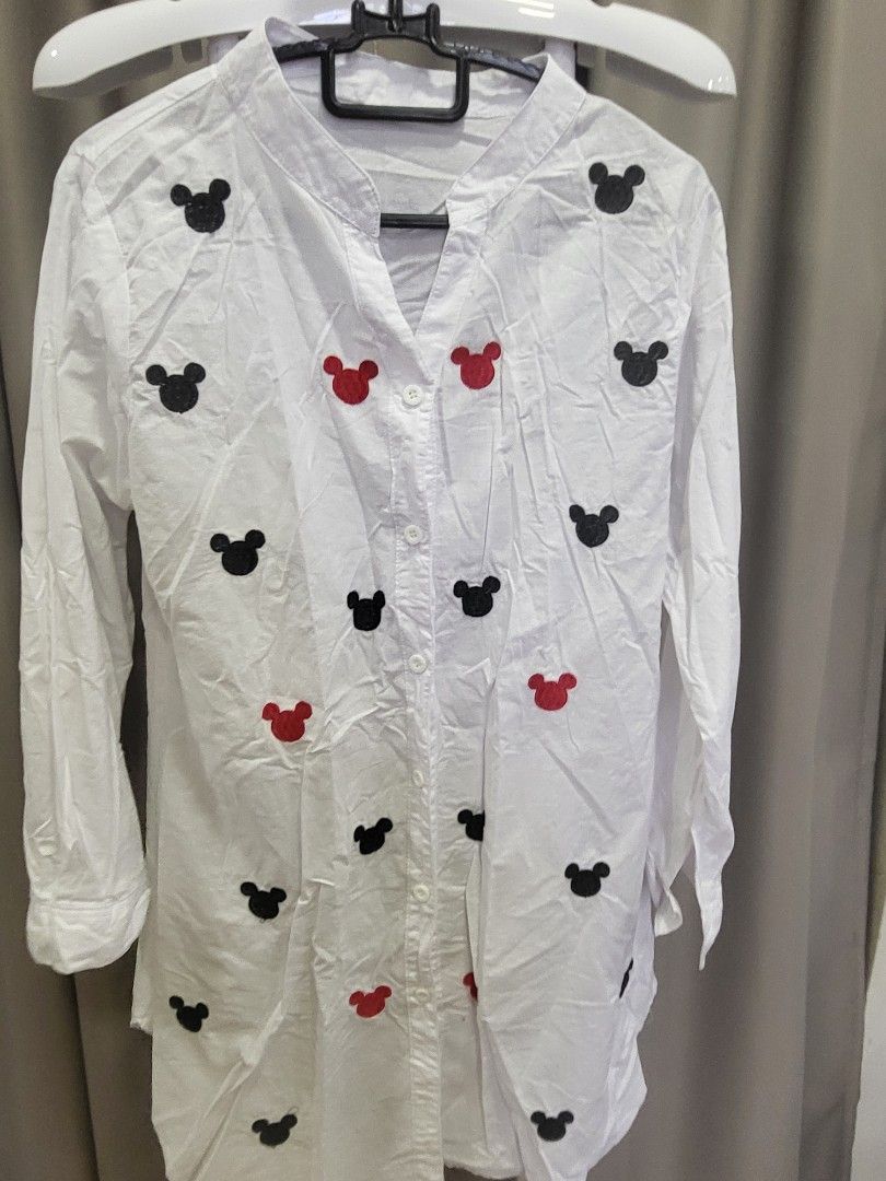 Micky Mouse (Category: Longsleeves) located in Singapore. Submitted by cleofy (Listing ID 1241807908, Image 1). Description: forgot where I bought it.but it's a comfy and cooling long sleeves top..