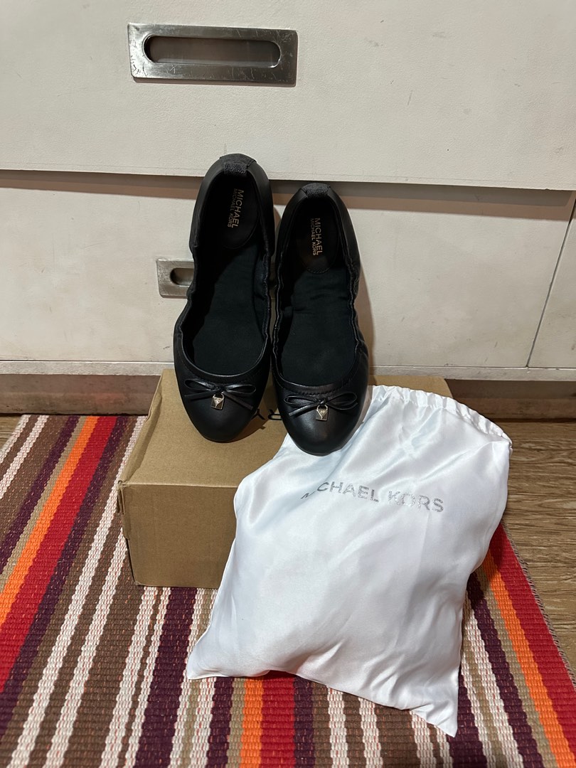 MK Flats, Women's Fashion, Footwear, Flats & Sandals on Carousell