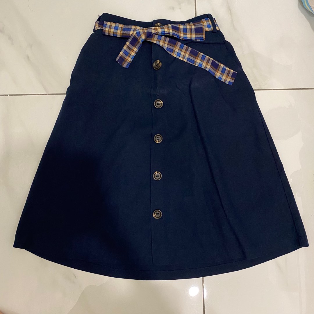 Navy blue skirt, Women's Fashion, Bottoms, Skirts on Carousell