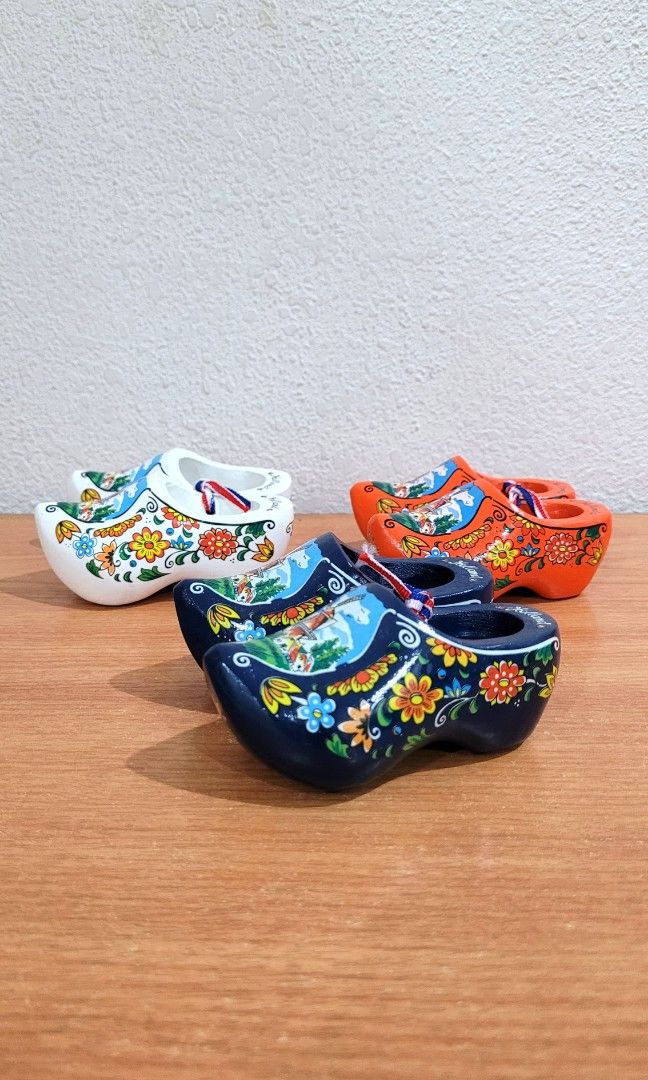 Mini top wooden clogs