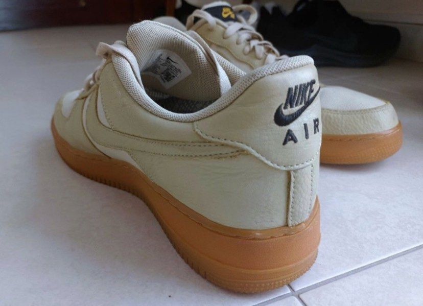 Nike air force one gum sole hotsell