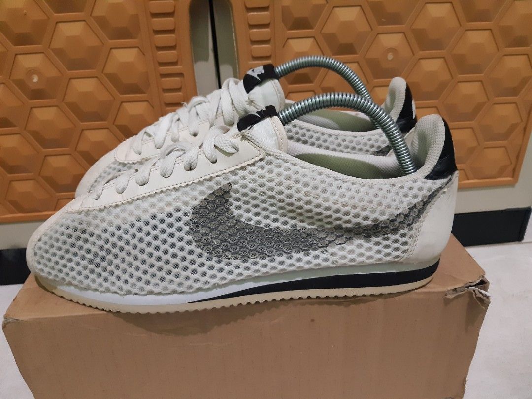 Nike best sale cortez mesh