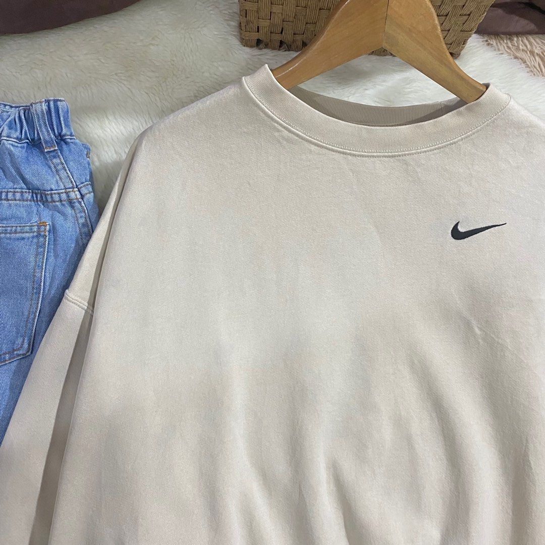 Nude nike outlet crewneck