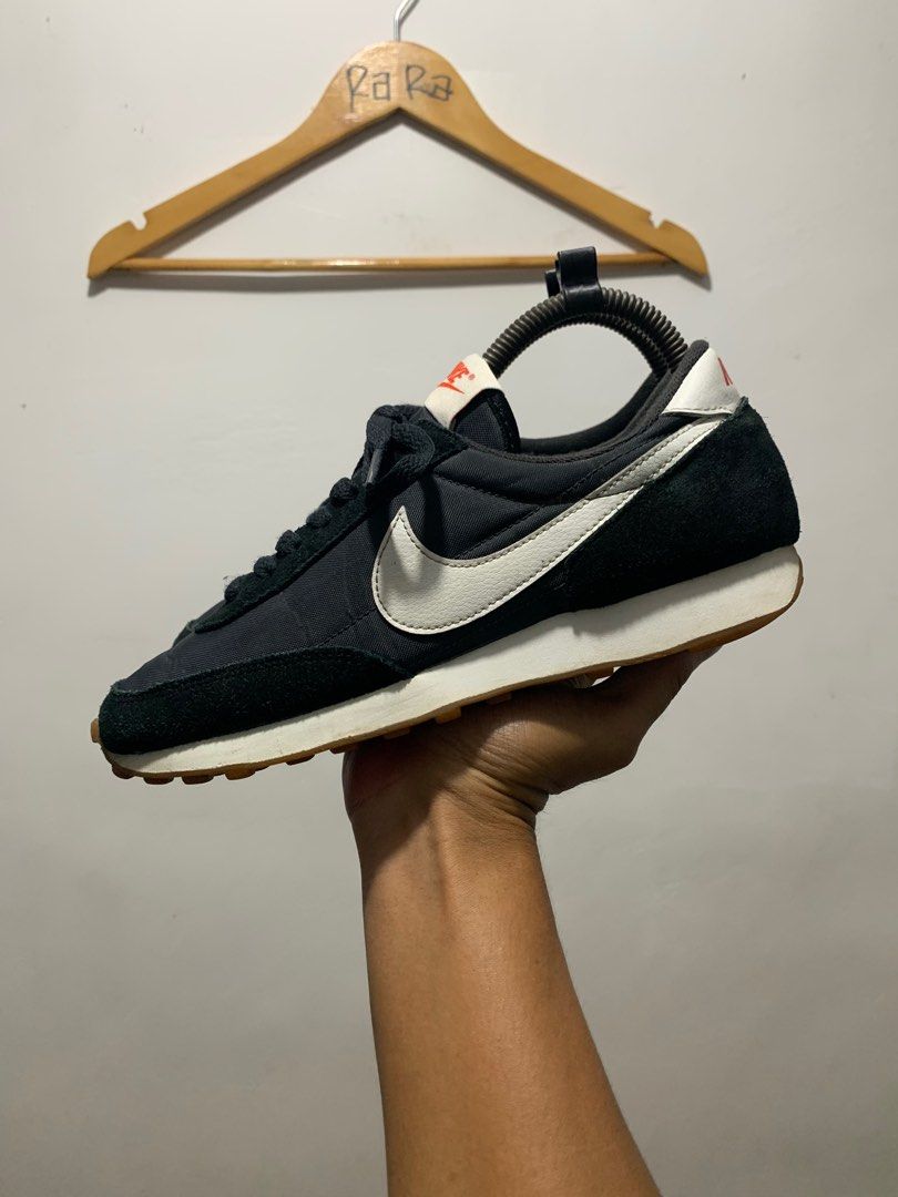 Nike daybreak black summit off white