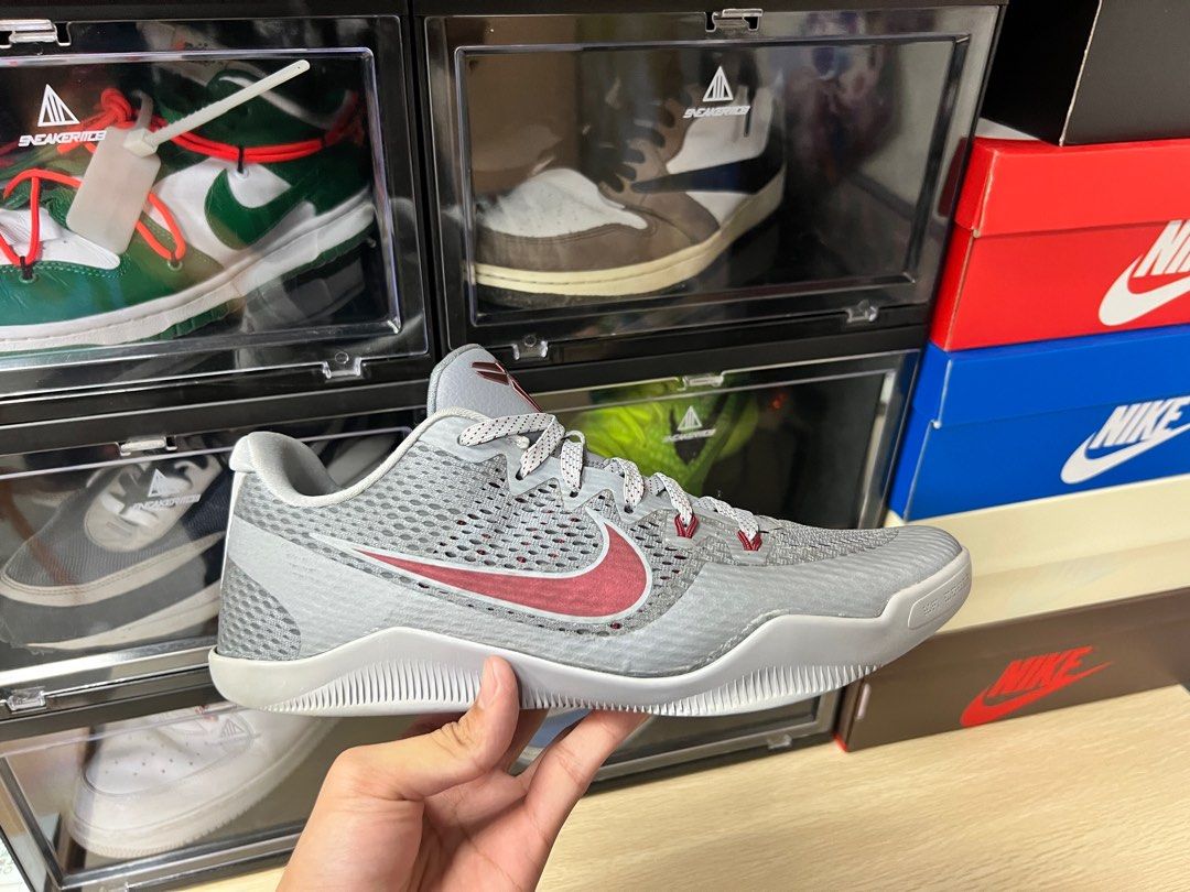 Kobe 11 aces top