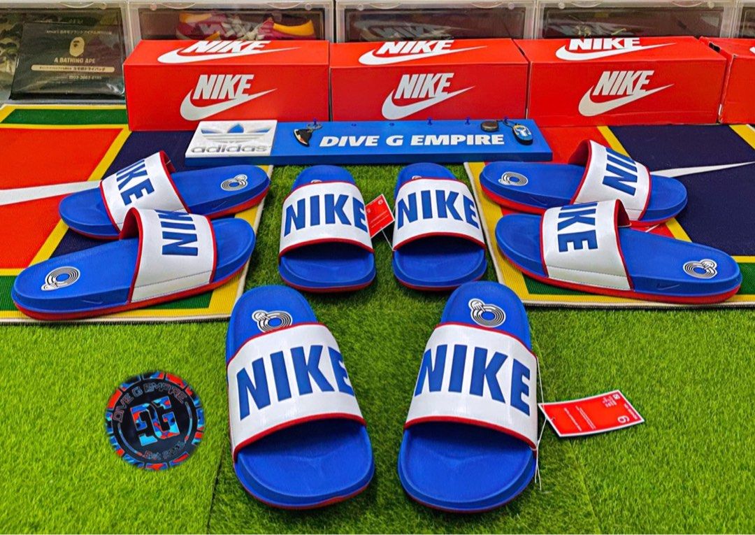 Nike slides red white and blue hot sale