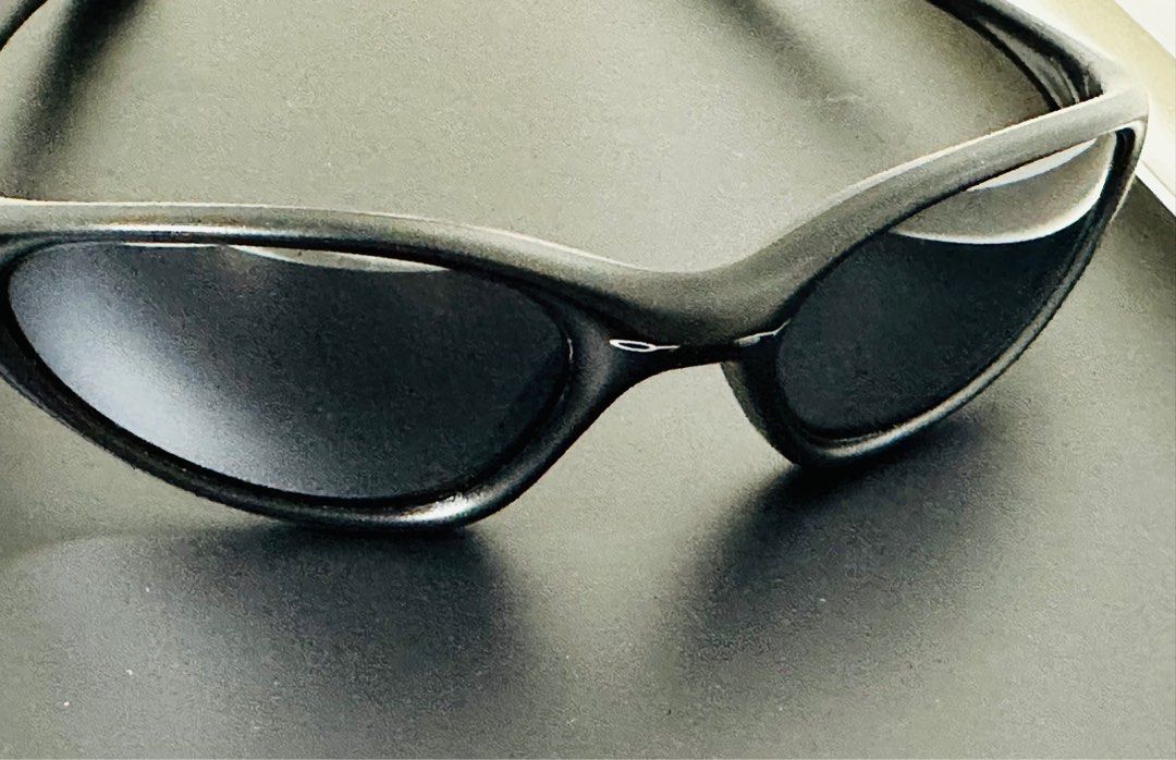 Oakley Minute 1 0 Sunglasses Men s Fashion Watches Accessories Oakley minute 1 0 sunglasses men s fashion watches accessories