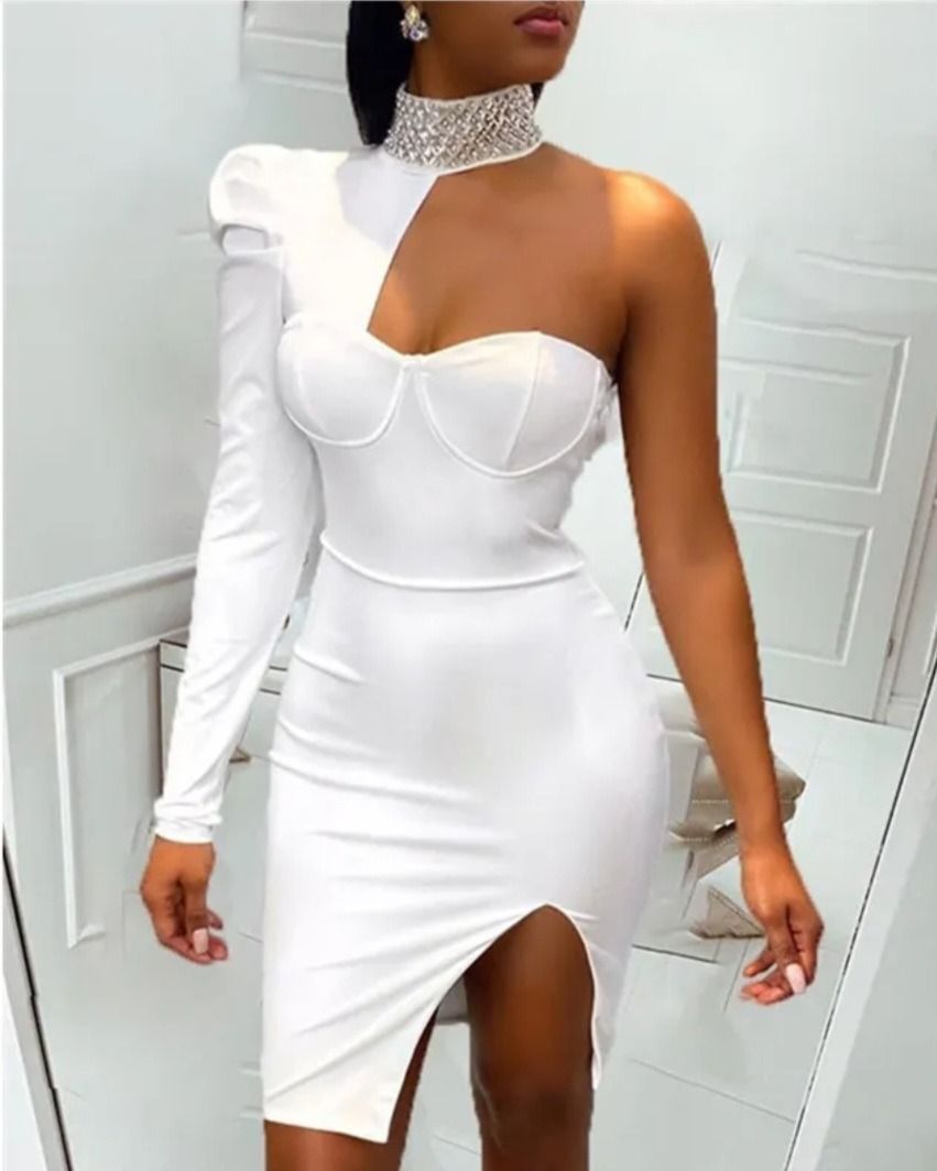 White bodycon off clearance the shoulder dress